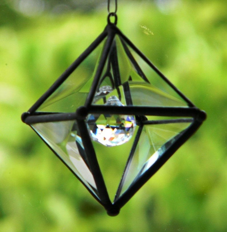 2.5" Pyramid Orb + Crystal Accent