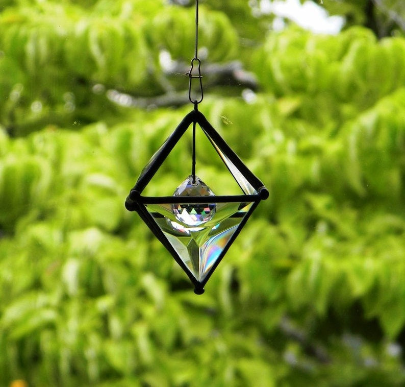 2.5" Pyramid Orb + Crystal Accent