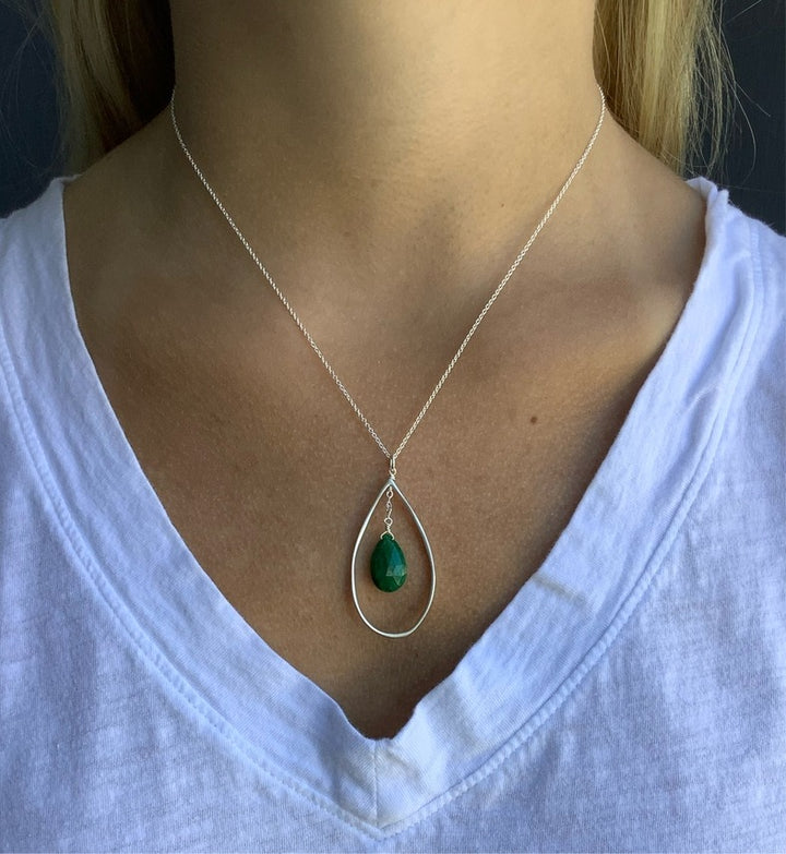 Drop Necklace Emerald + Silver