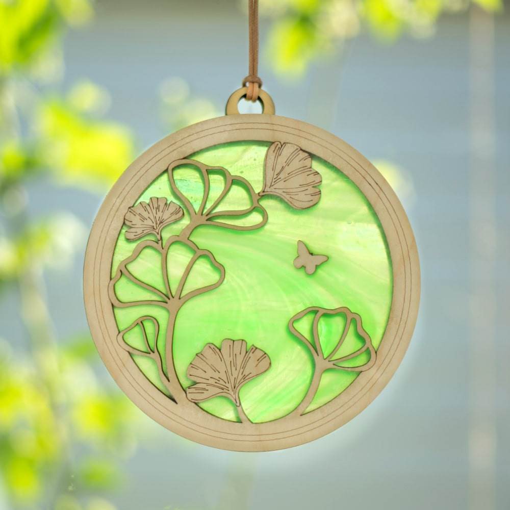 Suncatcher Ginkgo Green Streak