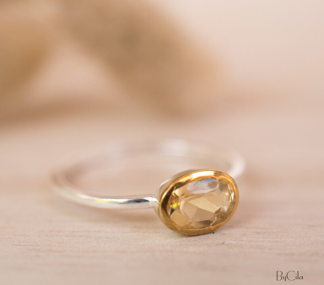 Alice Ring Yellow Topaz