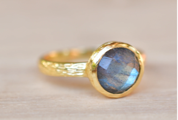 Leticia Ring Rainbow Labradorite Gold