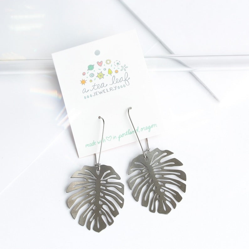 Monstera Deliciosa Leaf Earrings Silver