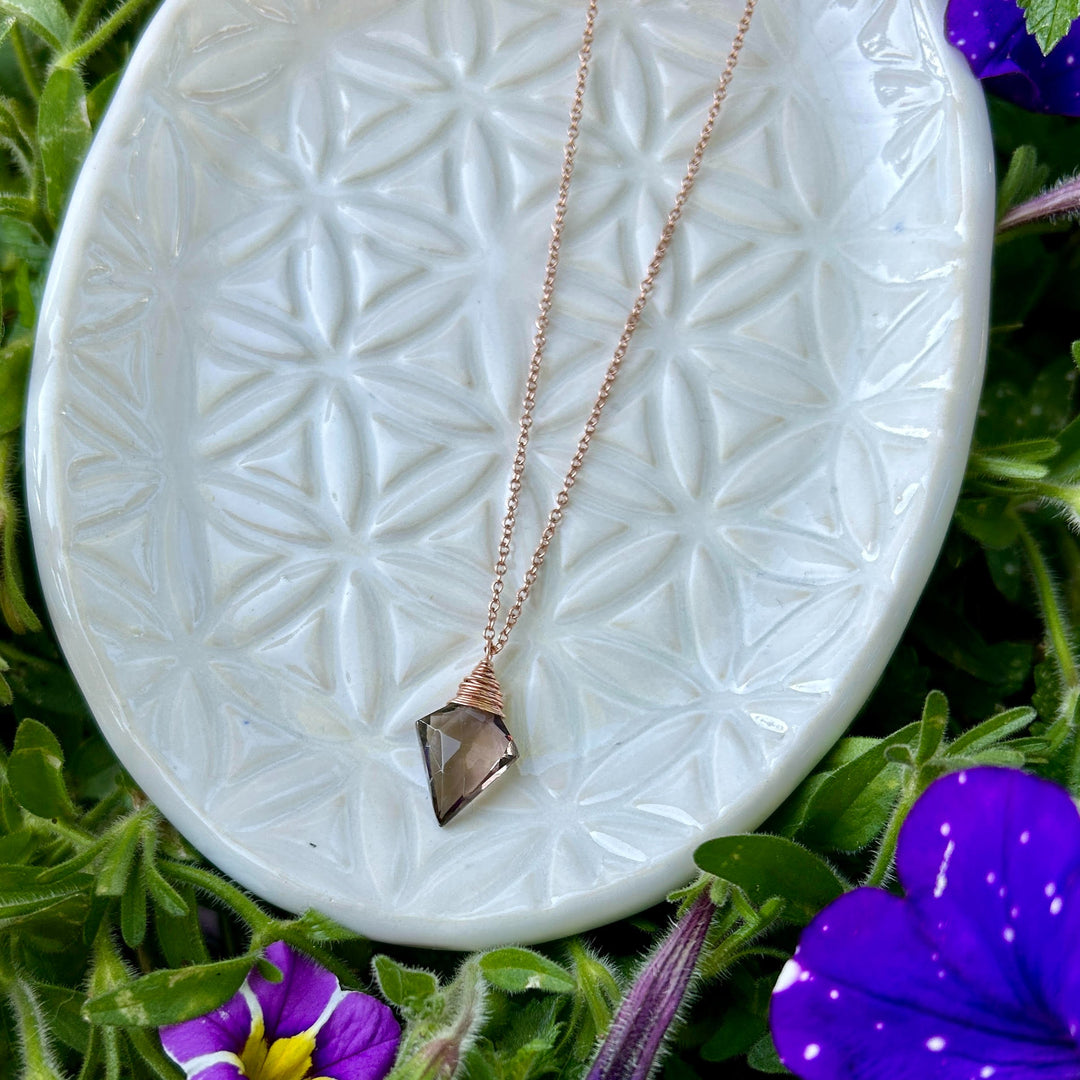 Arrow Necklace Rose Gold