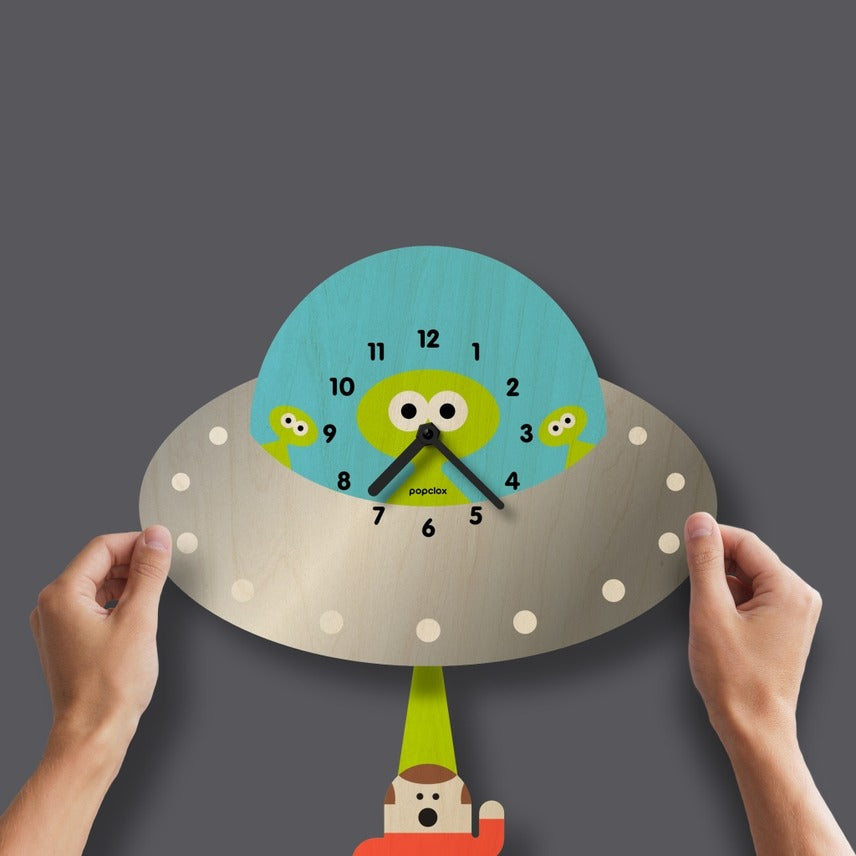 Saucer Clock