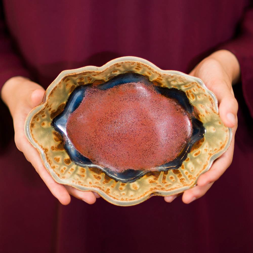 Scalloped Dish Rustic Red