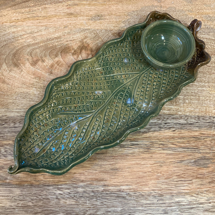 Textured Leaf Tray + Sauce Bowl Green