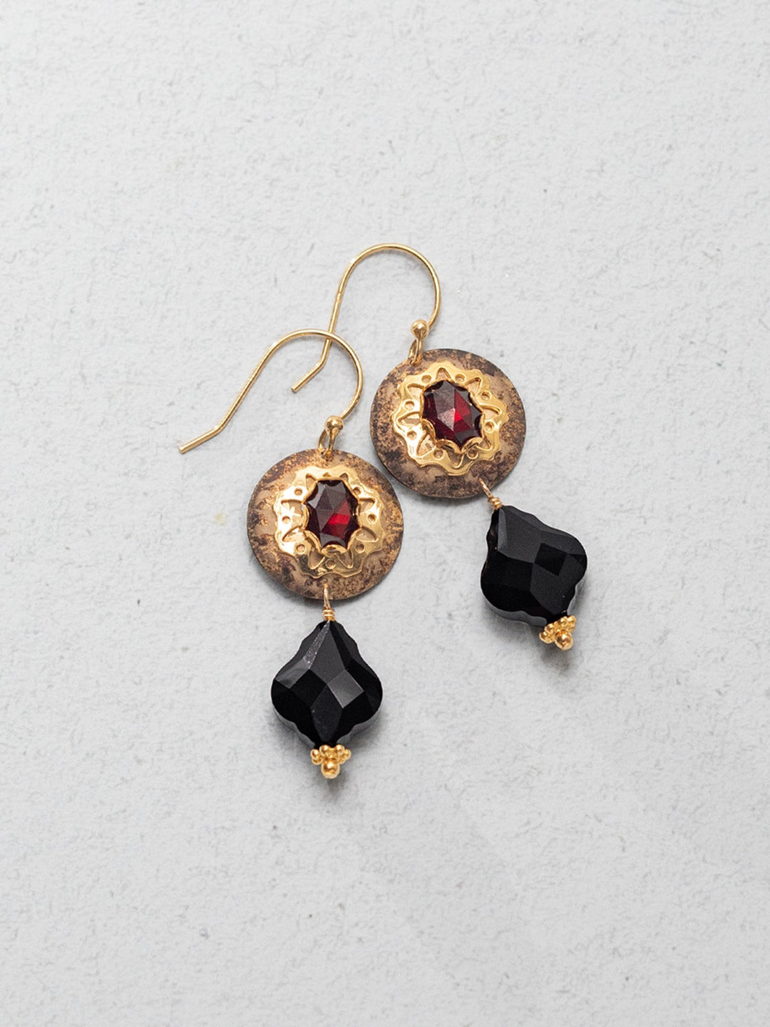 Windsor Earrings Scarlet Onyx