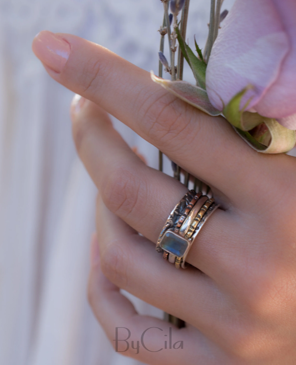 Barbara Meditation Ring Labradorite