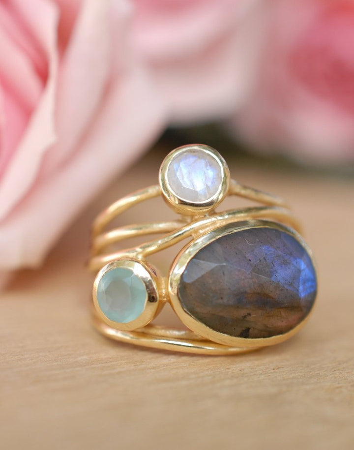 Dayane Ring Labradorite Moonstone Aqua Chaldecony