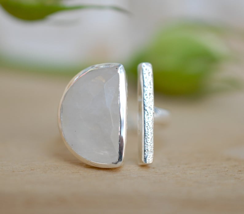 Laura Ring Moonstone Sterling Silver